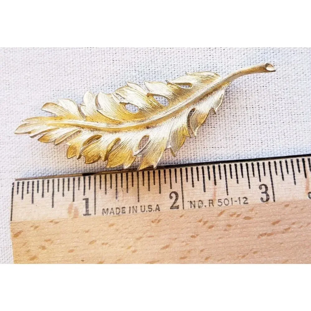 Vintage Coro Gold Tone Leaf Brooch 1961 Textured‎ Large 3